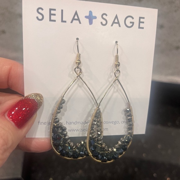 Gold Wire and Sparkling Stones Cluster Hoop Earrings - Picture 4 of 4